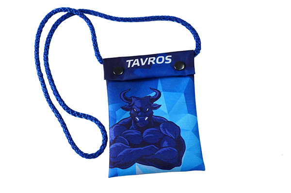 Сумка на шею с рисунком страшного темно-синего быка с клыками