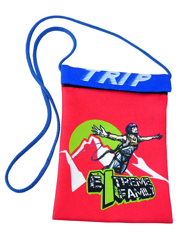 Сумочка на шею с рисунком роупджампера и логотипом на фоне красных гор