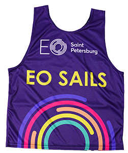 Майка без номера с корпоративной символикой для тимбилдинга