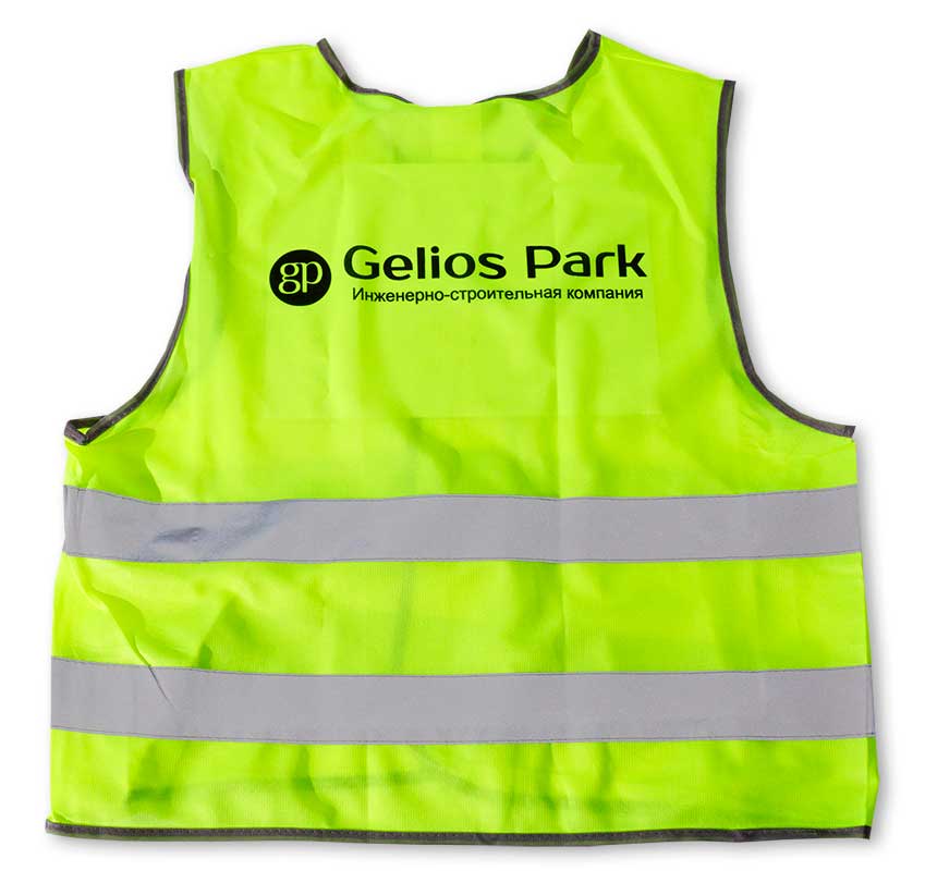 Оранжевый жилет, с двумя светоотражающими полосами, с черным номером телефона на спине