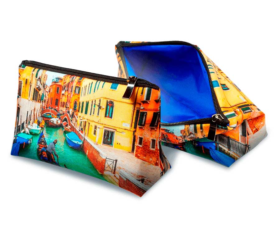Косметичка с печатью фотографии Венеции, в закрытом и открытом виде.
