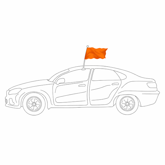 Маленький оранжевый флажок на держателе на крыше автомобиля