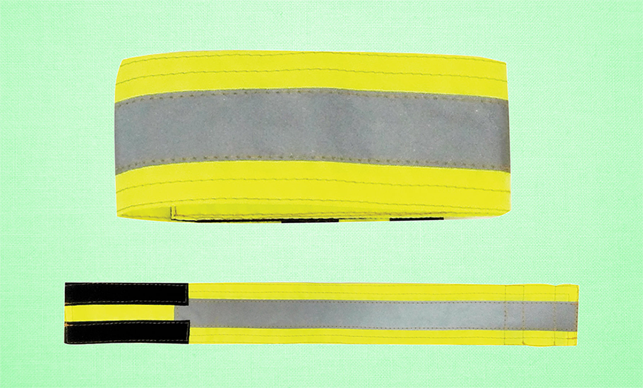 Вид нарукавной повязки со светоотражающей полосой