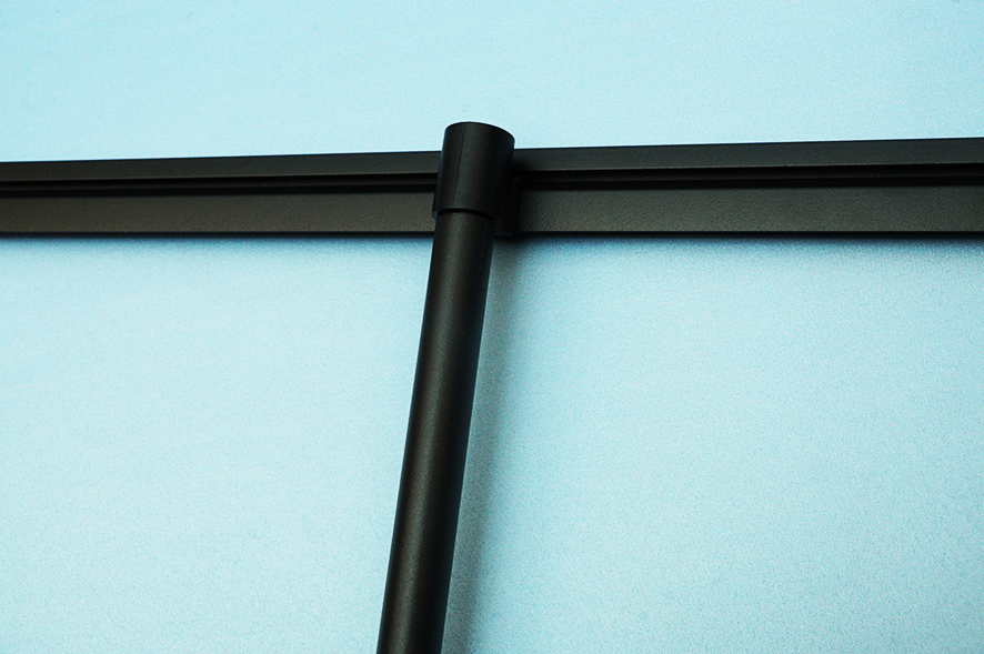 Мобильный стенд ролл ап Блэк фото соединения штока с верхней планкой