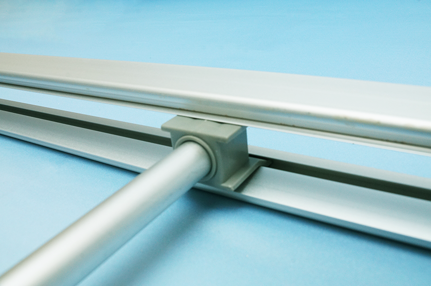 Стенд ролл ап Двухсторонний фото соединения штока с двумя верхними планками