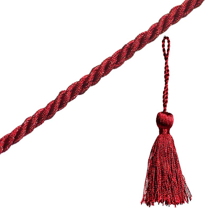 Кисточка и шнур белого цвета