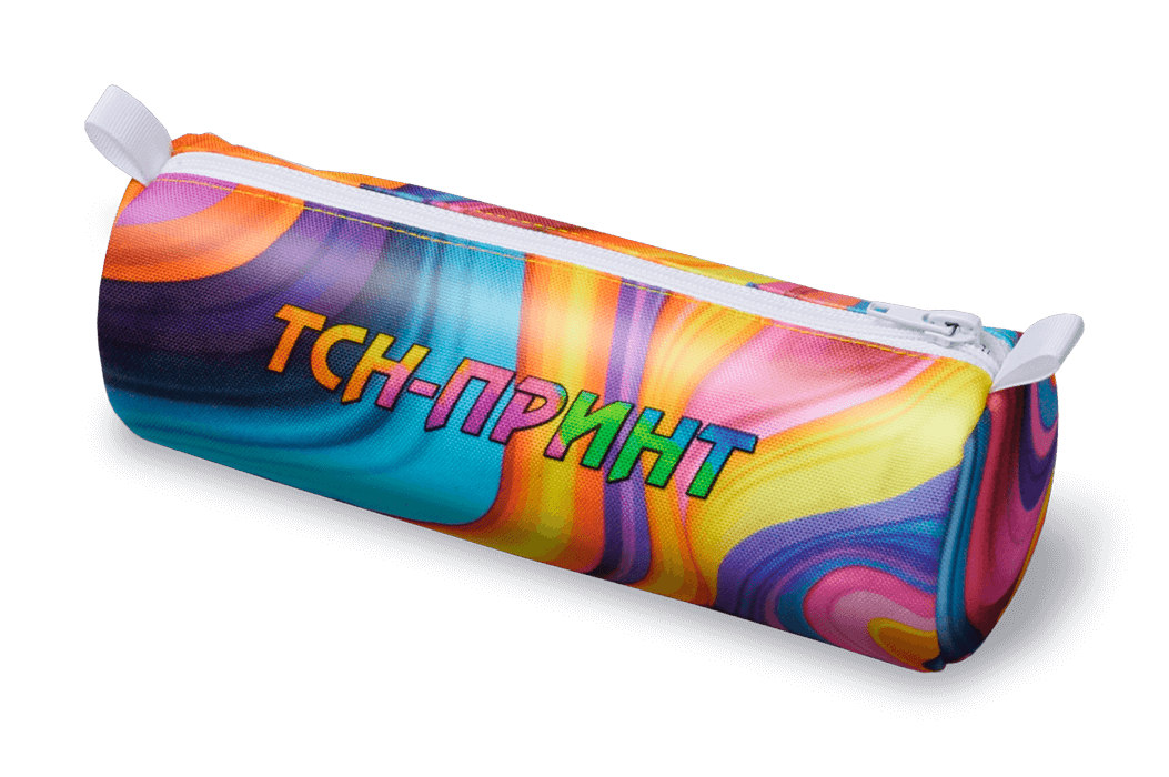 Пенал, цилиндрической формы, из ткани Оксфорд 600: на молнии, с печатью логотипа и принтов со всех сторон.