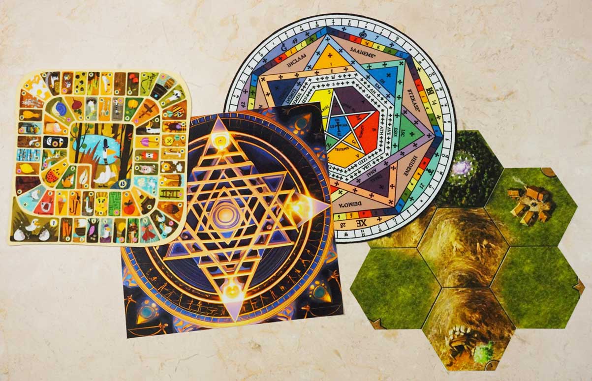 Игровые поля различной формы: прямоугольные, круглые, фигурные.