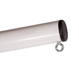 Заглушка из черного пластика на конце серого штока и ушко для привязки шнура